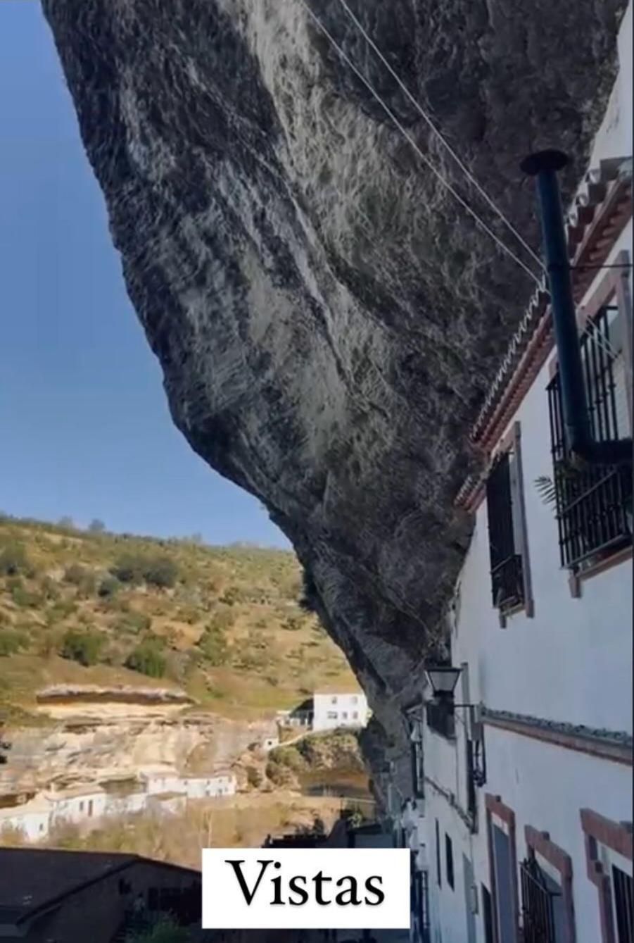 Cueva Luxe Las Calcetas Setenil De Las Bodegas Luaran gambar
